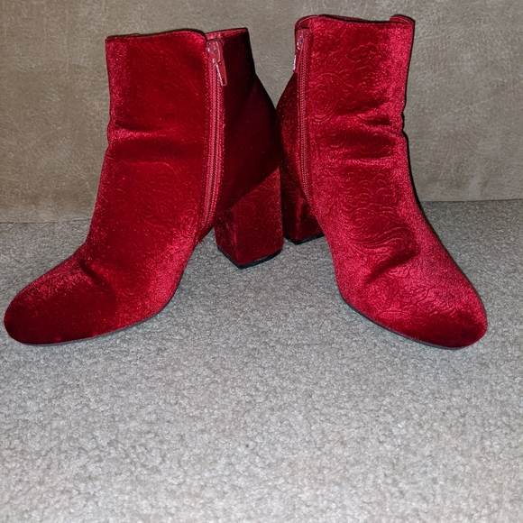 Booties - Picture 3 of 4